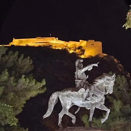 아파트 Vacation Home, Two Levels Of Comfort With Beautiful Large Private Terrace And Breathtaking Views Of The Palamidi Castle Fortress 나플리오