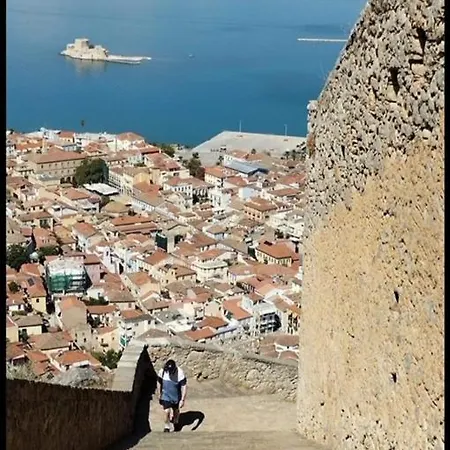 Vacation Home, Two Levels Of Comfort With Beautiful Large Private Terrace And Breathtaking Views Of The Palamidi Castle Fortress 아파트 나플리오
