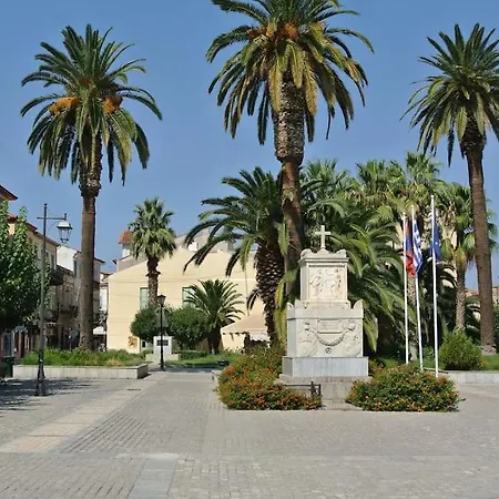 Vacation Home, Two Levels Of Comfort With Beautiful Large Private Terrace And Breathtaking Views Of The Palamidi Castle Fortress *