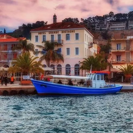 Vacation Home, Two Levels Of Comfort With Beautiful Large Private Terrace And Breathtaking Views Of The Palamidi Castle Fortress * 나플리오