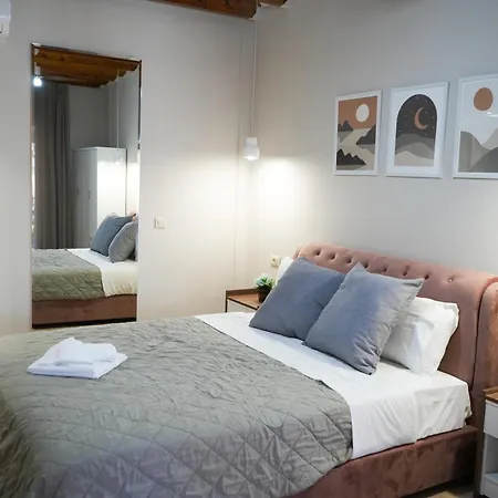 公寓 Vacation Home, Two Levels Of Comfort With Beautiful Large Private Terrace And Breathtaking Views Of The Palamidi Castle Fortress