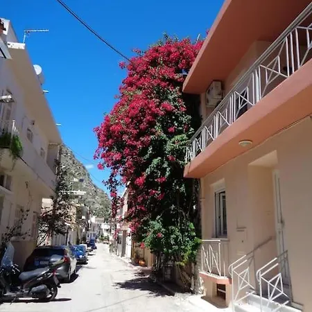 Vacation Home, Two Levels Of Comfort With Beautiful Large Private Terrace And Breathtaking Views Of The Palamidi Castle Fortress 公寓 *