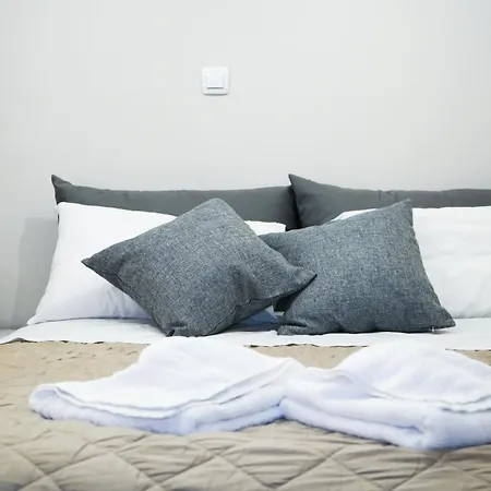 Vacation Home, Two Levels Of Comfort With Beautiful Large Private Terrace And Breathtaking Views Of The Palamidi Castle Fortress 纳夫普利翁