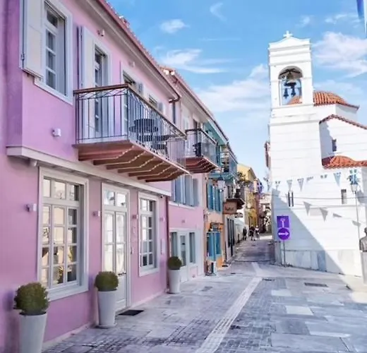 Vacation Home, Two Levels Of Comfort With Beautiful Large Private Terrace And Breathtaking Views Of The Palamidi Castle Fortress Apartamento *