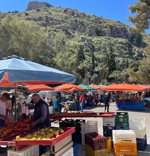 Vacation Home, Two Levels Of Comfort With Beautiful Large Private Terrace And Breathtaking Views Of The Palamidi Castle Fortress Apartamento *