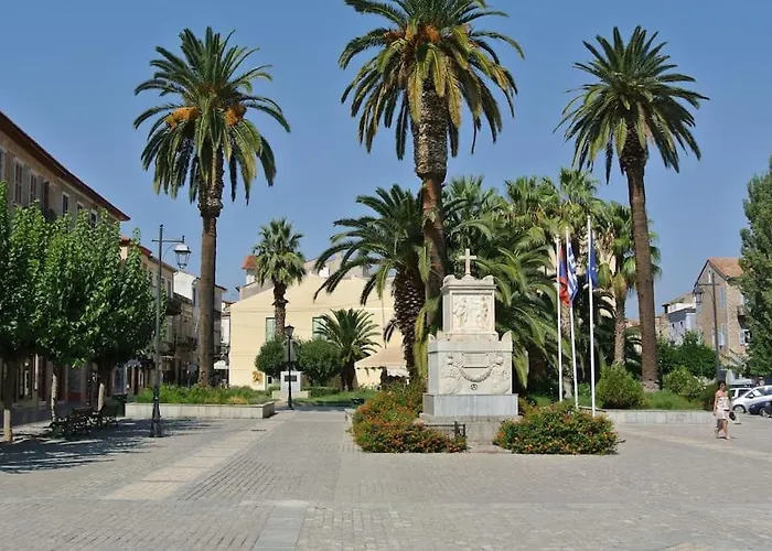 Vacation Home, Two Levels Of Comfort With Beautiful Large Private Terrace And Breathtaking Views Of The Palamidi Castle Fortress *